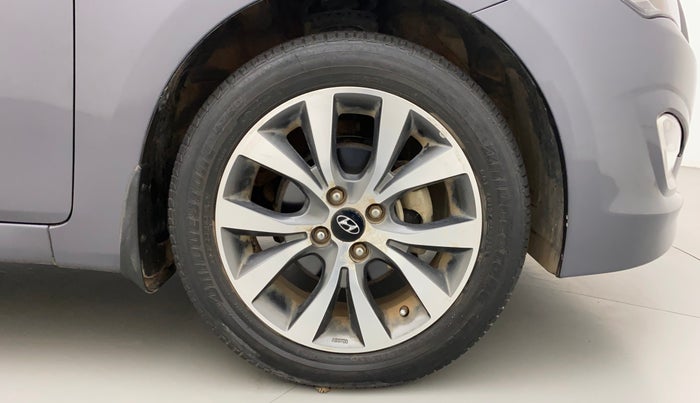 2015 Hyundai Verna FLUIDIC 4S 1.6 VTVT S(O), Petrol, Manual, 31,161 km, Right Front Wheel