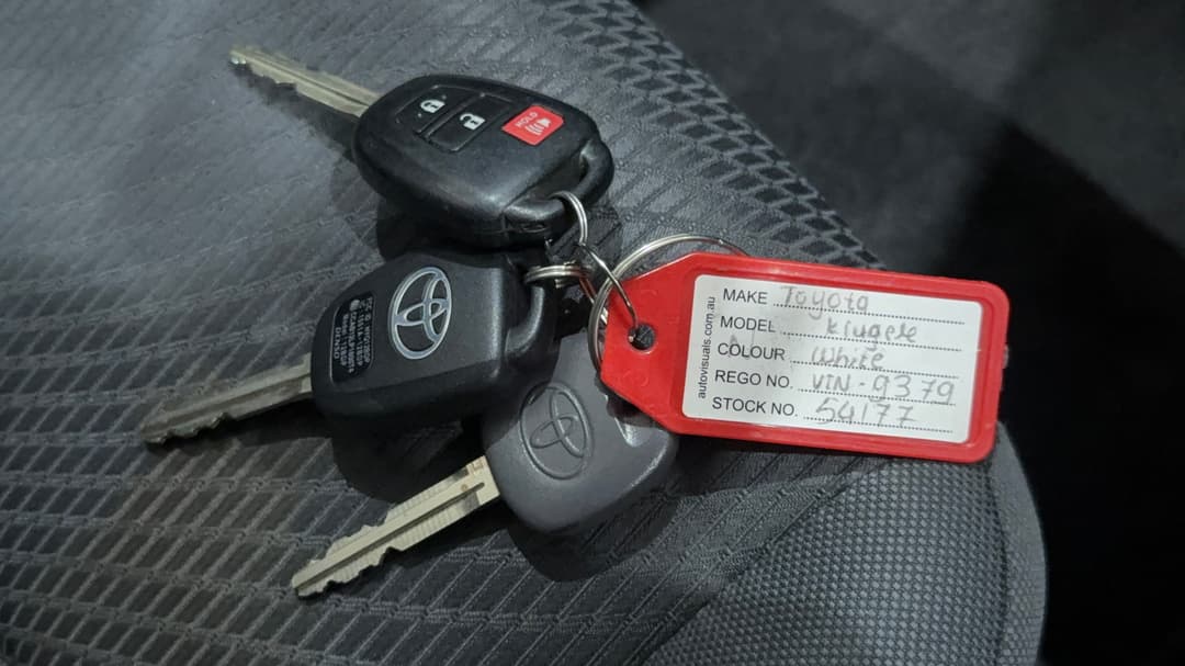 2017 Toyota Kluger Gx (4x2), Automatic, 105868 km, Key Close-up