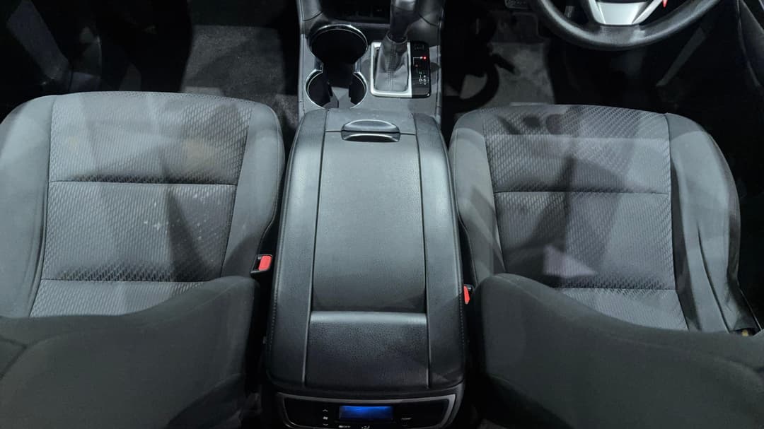 2017 Toyota Kluger Gx (4x2), Automatic, 105868 km, Center Console