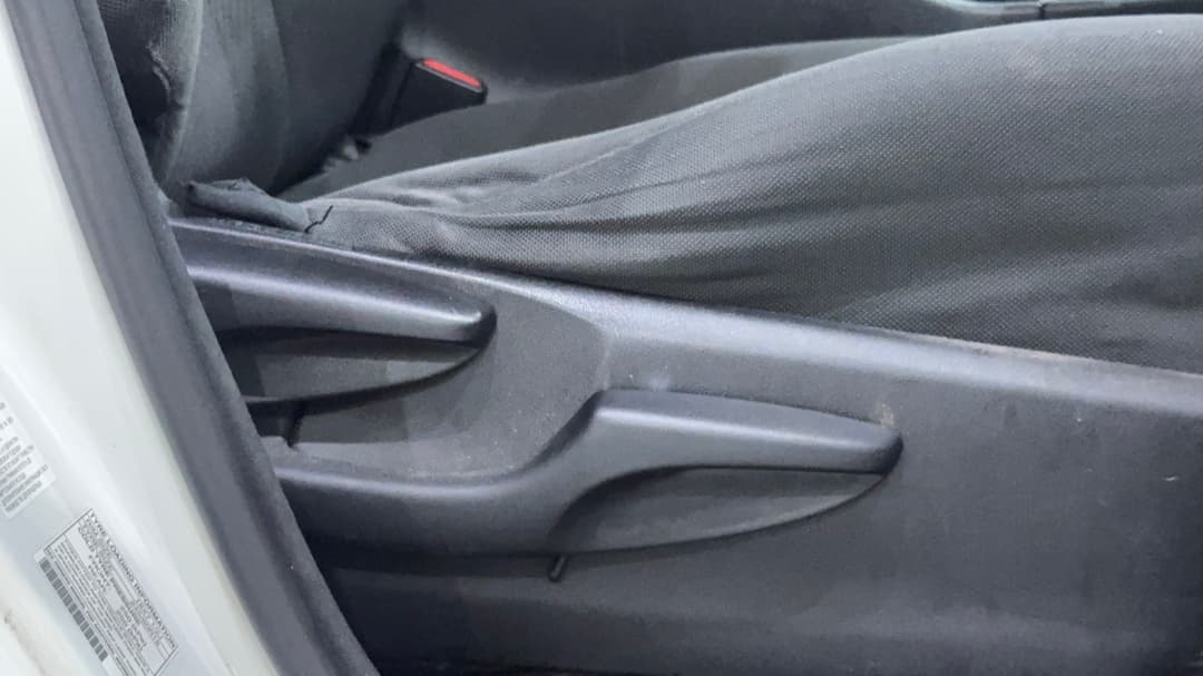 2017 Toyota Kluger Gx (4x2), Automatic, 105868 km, Drivers Side Adjustment Panel