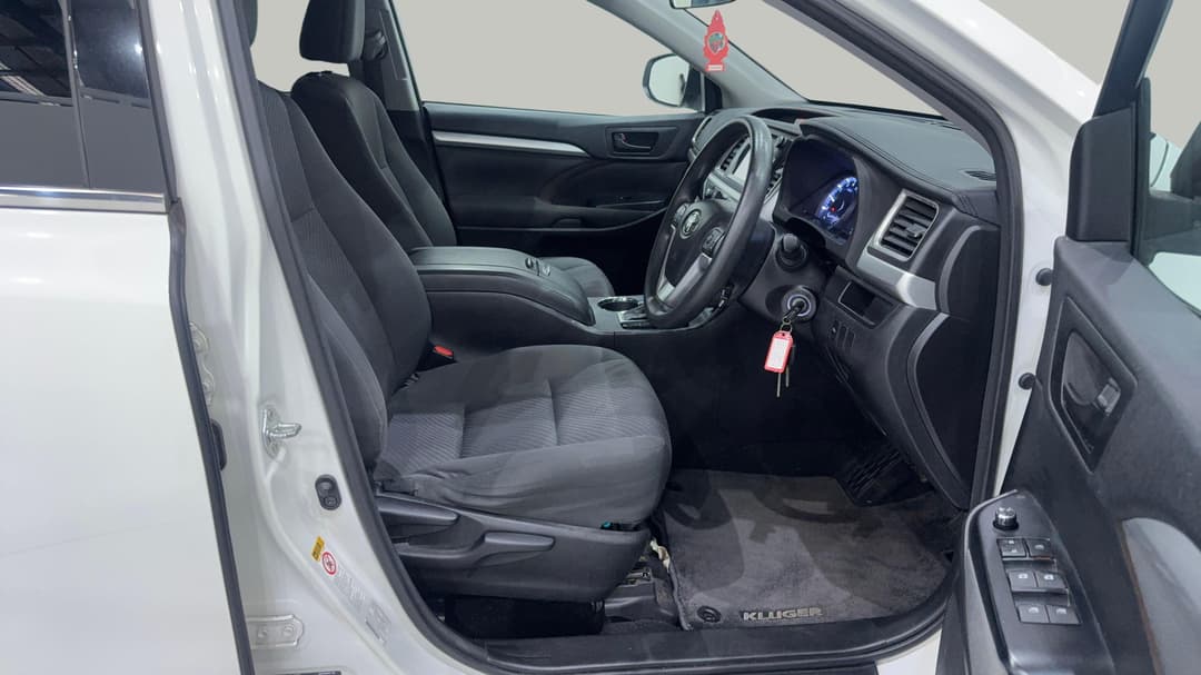 2017 Toyota Kluger Gx (4x2), Automatic, 105868 km, Right Side Front Door Cabin View