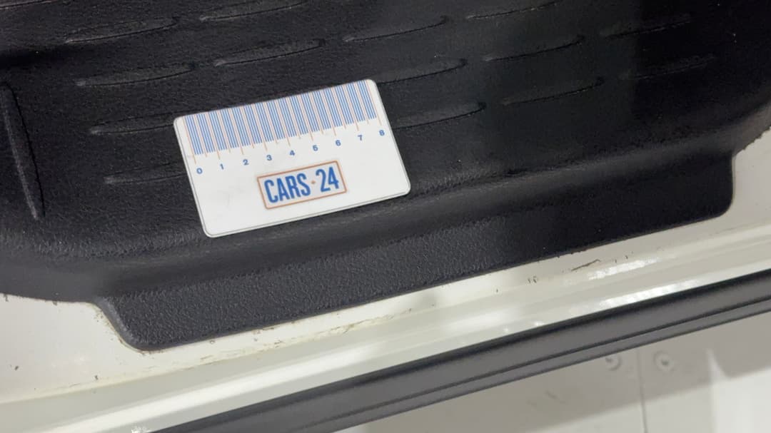 2017 Toyota Kluger Gx (4x2), Automatic, 105868 km, Door Sills Rear RHS Scratch