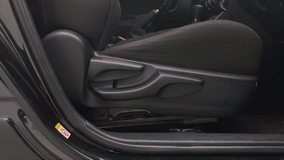 2017 Toyota Corolla Ascent, Automatic, 100589 km, Drivers Side Adjustment Panel