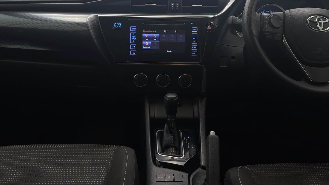 2017 Toyota Corolla Ascent, Automatic, 100589 km, Center Console