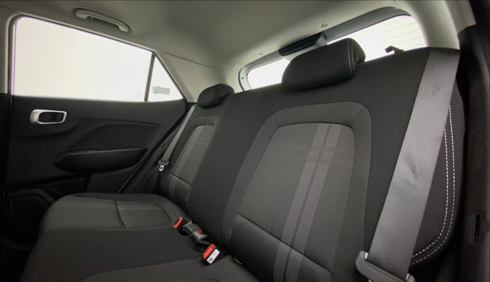 2022 Hyundai VENUE 1.0 TURBO GDI SX+ AT, Petrol, Automatic, 2,200 km, Right Side Rear Door Cabin