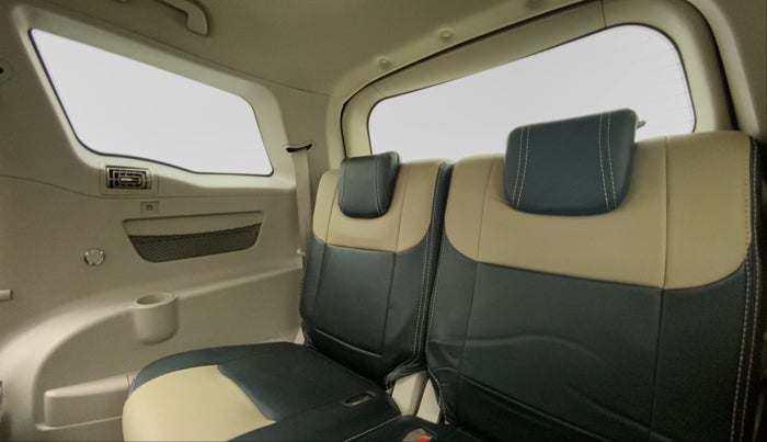 2018 Mahindra XUV500 W9, Diesel, Manual, 98,201 km, Third Seat Row ( optional )