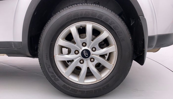 2018 Mahindra XUV500 W9, Diesel, Manual, 98,201 km, Left Rear Wheel