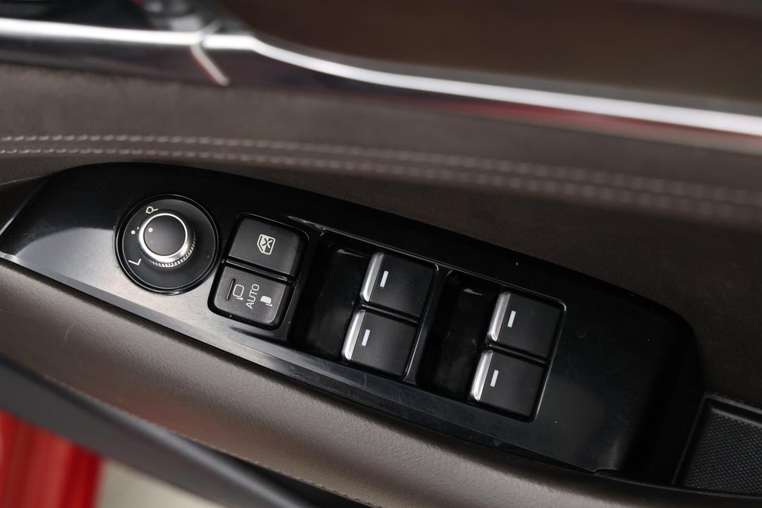 2018 Mazda 6 Atenza, Automatic, 108322 km, Right Side Front Door Cabin View