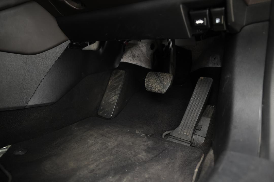 2018 Mazda 6 Atenza, Automatic, 108322 km, Pedals and Footmat