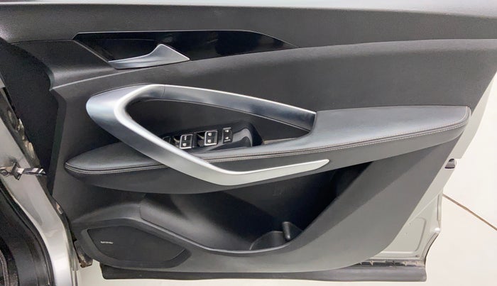 2019 MG HECTOR SHARP DCT PETROL, Petrol, Automatic, 22,967 km, Driver Side Door Panels Control