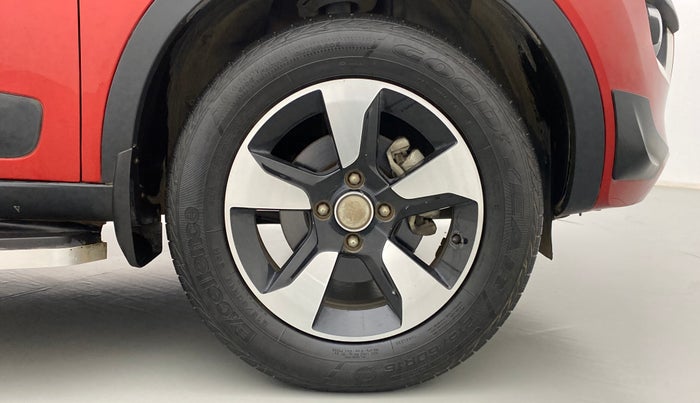 2019 Tata NEXON XZA+ 1.5, Diesel, Automatic, 31,636 km, Right Front Wheel