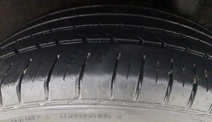 2016 Hyundai Elite i20 ASTA 1.2 (O), Petrol, Manual, 76,457 km, Left Rear Tyre Tread