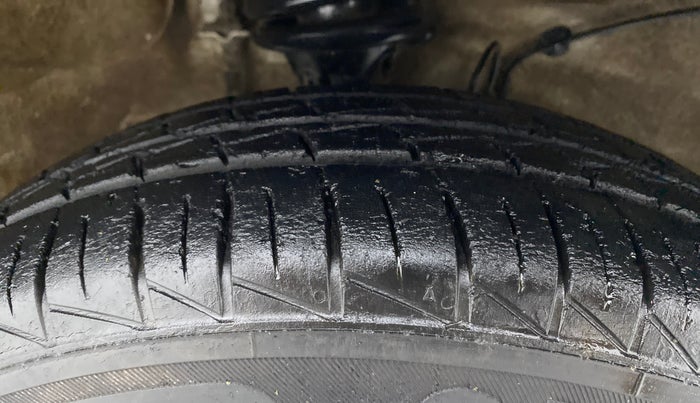 2019 Maruti Alto LXI, Petrol, Manual, 42,839 km, Right Front Tyre Tread
