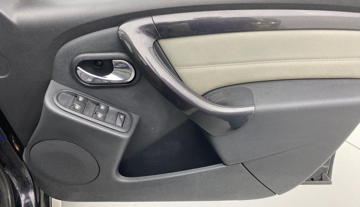 2015 Renault Duster RXZ DIESEL 110, Diesel, Manual, 41,898 km, Driver Side Door Panels Control
