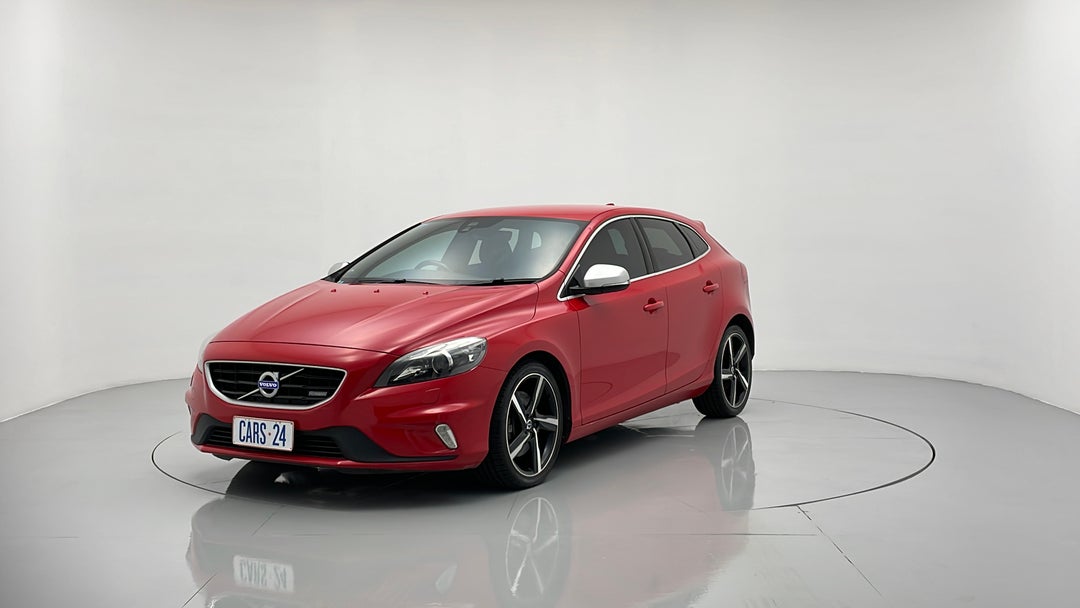 Left Front Diagonal (45- Degree) View