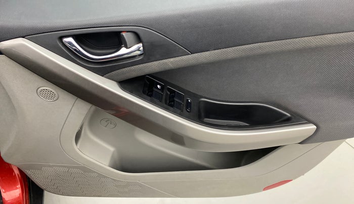 2019 Tata NEXON XZA+ 1.5, Diesel, Automatic, 35,146 km, Driver Side Door Panels Control