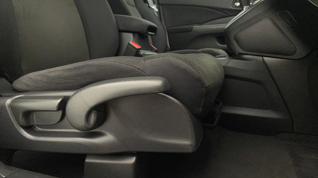2015 Honda CR-V Vti Le (4x4), Automatic, 77740 km, Drivers Side Adjustment Panel