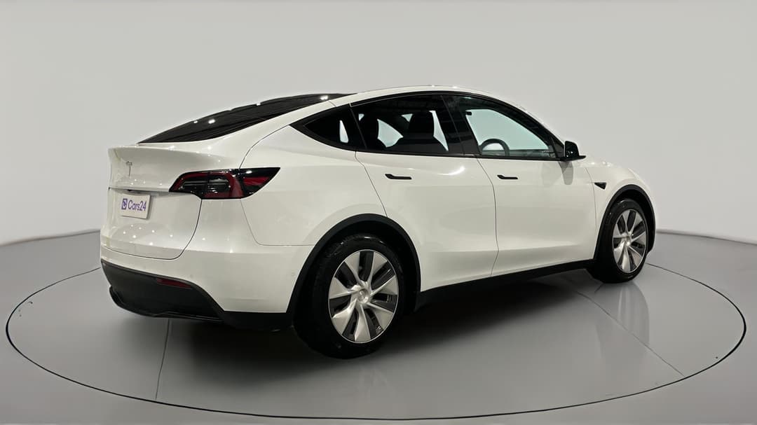 2023 Tesla Model Y Rear-wheel Drive, Automatic, 43174 km, Right Back Diagonal (45- Degree) View