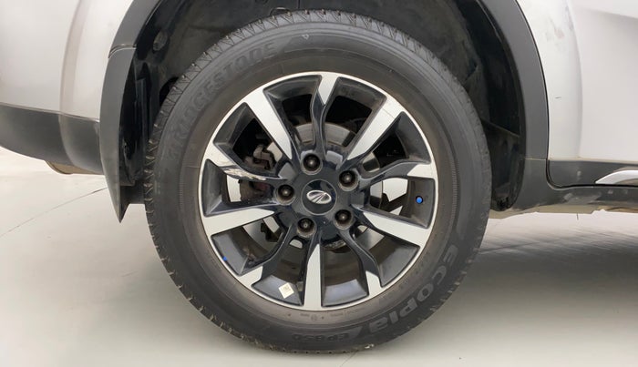 2018 Mahindra XUV500 W11 AT, Diesel, Automatic, 60,820 km, Right Rear Wheel