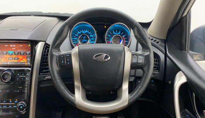 2018 Mahindra XUV500 W11 AT, Diesel, Automatic, 60,820 km, Steering Wheel Close Up