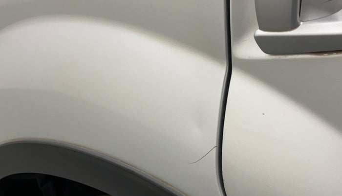 2018 Mahindra XUV500 W11 AT, Diesel, Automatic, 60,820 km, Right quarter panel - Slightly dented