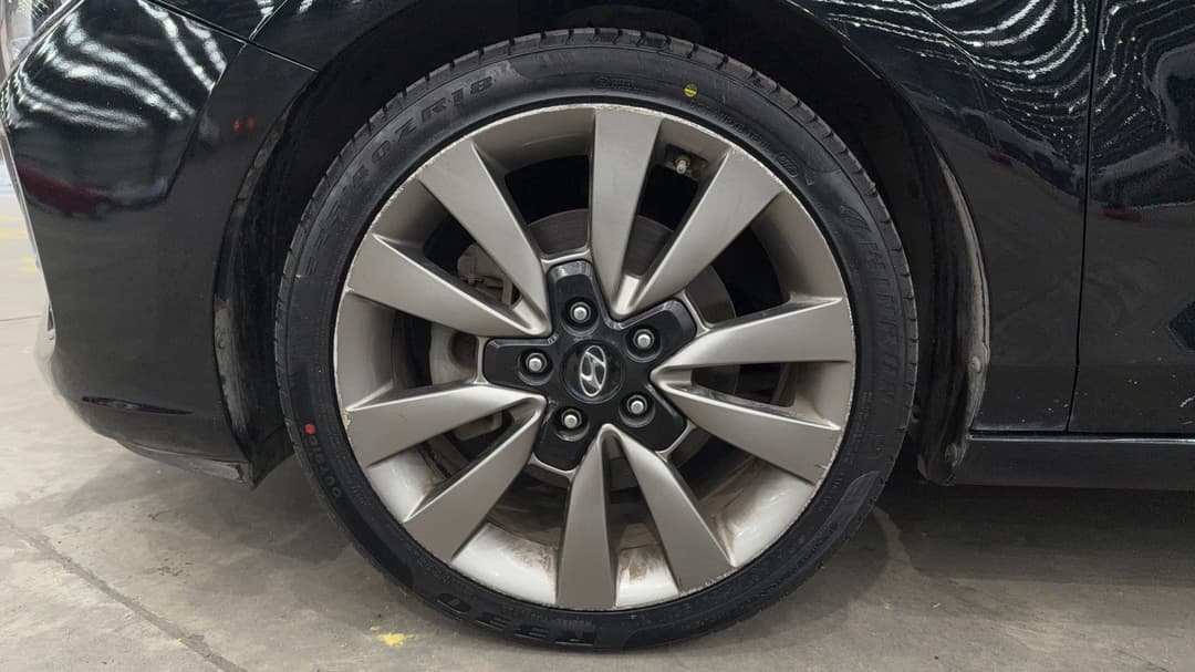 2017 Hyundai i30 Sr, Automatic, 135492 km, Left Front Wheel
