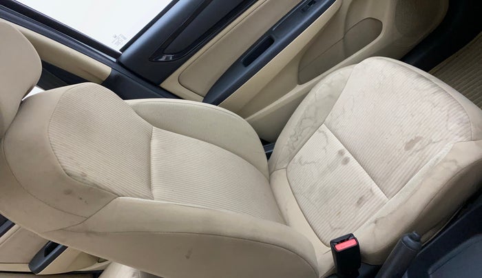 2018 Honda Amaze 1.2L I-VTEC V CVT, Petrol, Automatic, 30,197 km, Front left seat (passenger seat) - Cover slightly stained
