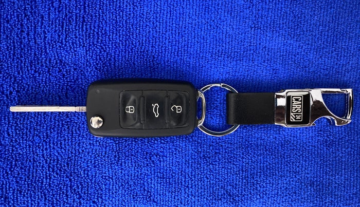 2017 Volkswagen Vento 1.2 TSI HIGHLINE PLUS AT, Petrol, Automatic, 85,541 km, Key Close Up