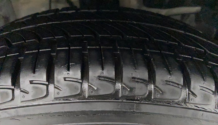 2015 Honda Jazz 1.2 S AT, Petrol, Automatic, 8,820 km, Right Front Tyre Tread