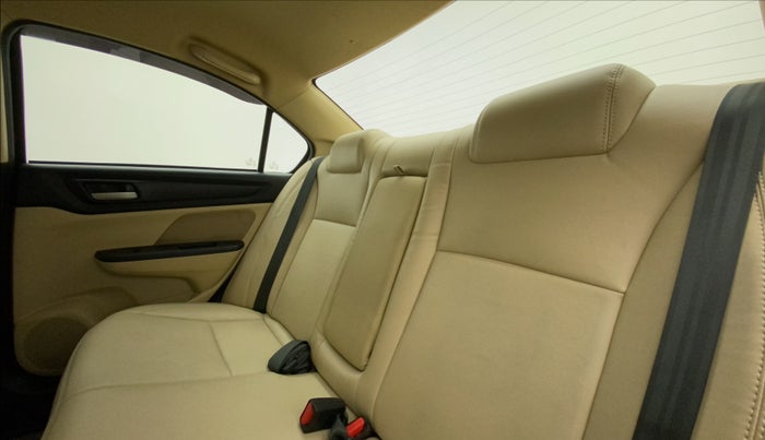 2022 Honda Amaze 1.2L I-VTEC VX, Petrol, Manual, 25,896 km, Right Side Rear Door Cabin