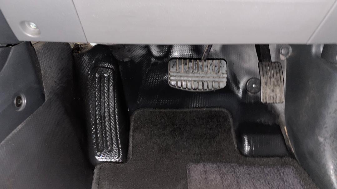 2018 Mitsubishi Triton Glx (4x4), Automatic, 98788 km, Pedals and Footmat