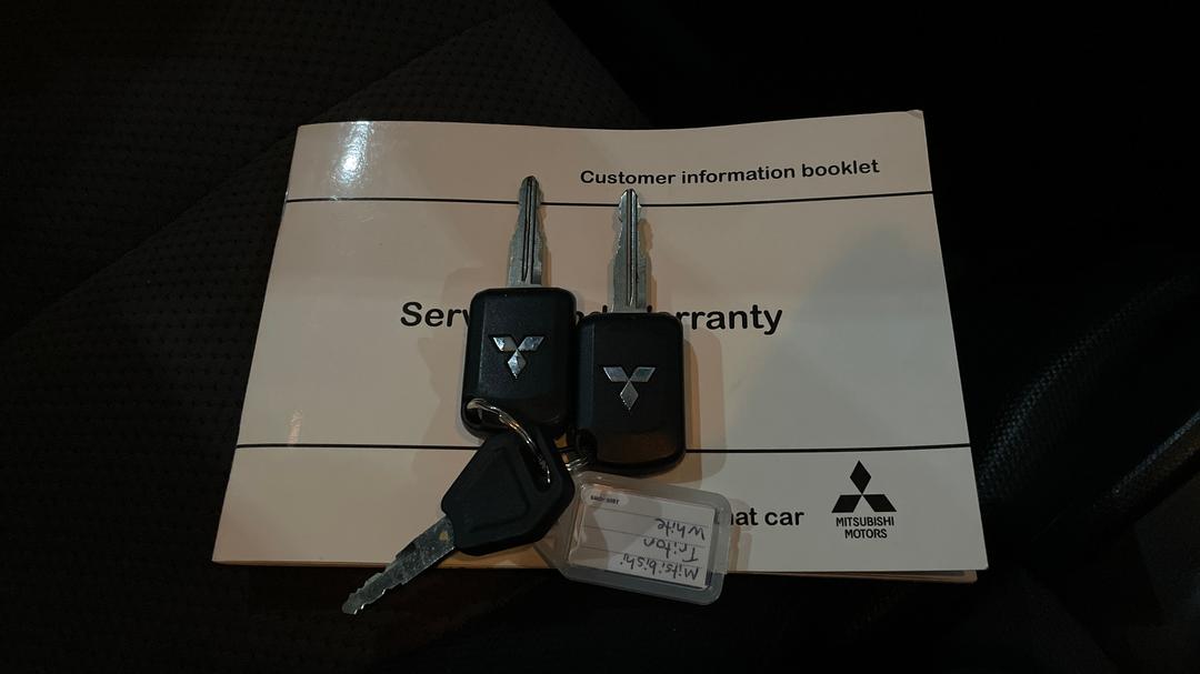 2018 Mitsubishi Triton Glx (4x4), Automatic, 98788 km, Key Close-up
