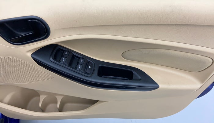 2017 Ford Figo Aspire 1.2 TITANIUM PETROL, Petrol, Manual, 42,832 km, Driver Side Door Panels Control
