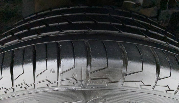 2021 Maruti S Cross ZETA SHVS PETROL, Petrol, Manual, 8,405 km, Right Front Tyre Tread