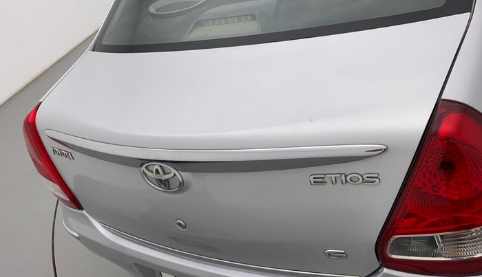 2011 Toyota Etios G, Petrol, Manual, 71,426 km, Dicky (Boot door) - Minor scratches