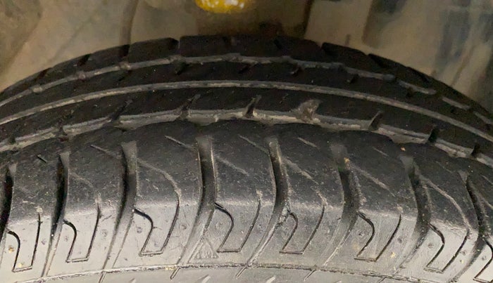 2018 Datsun Go T, Petrol, Manual, 75,254 km, Right Front Tyre Tread