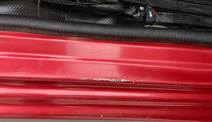 2018 Datsun Go T, Petrol, Manual, 75,254 km, Right running board - Minor scratches