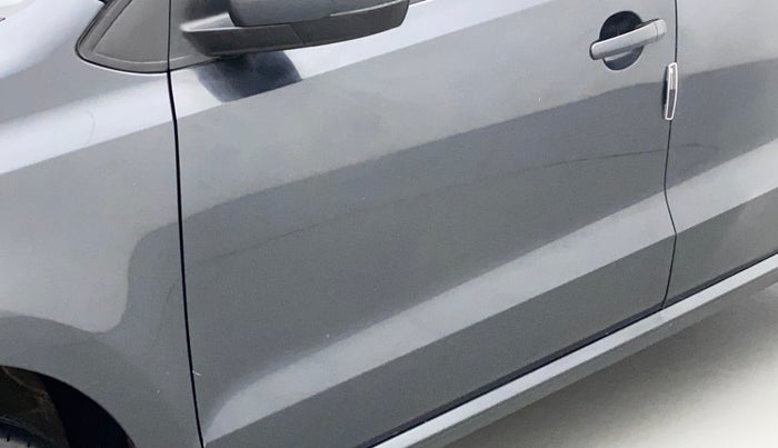 2016 Volkswagen Polo HIGHLINE1.2L, Petrol, Manual, 52,043 km, Front passenger door - Minor scratches