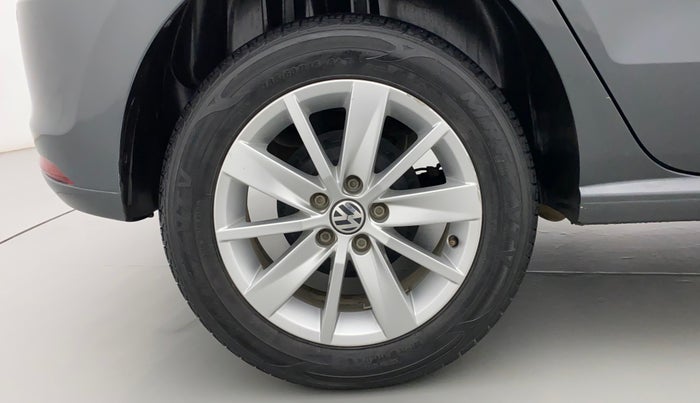 2016 Volkswagen Polo HIGHLINE1.2L, Petrol, Manual, 52,043 km, Right Rear Wheel