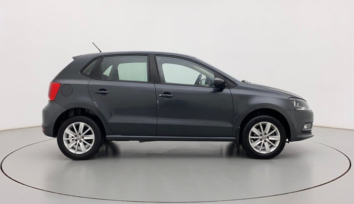 2016 Volkswagen Polo HIGHLINE1.2L, Petrol, Manual, 52,043 km, Right Side View