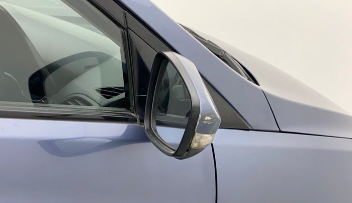 2014 Hyundai Verna FLUIDIC 1.6 VTVT SX, Petrol, Manual, 97,341 km, Right rear-view mirror - Indicator light has minor damage