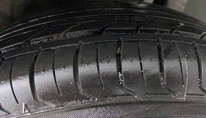 2017 Hyundai Xcent SX 1.2 CRDI, Diesel, Manual, 93,519 km, Left Rear Tyre Tread