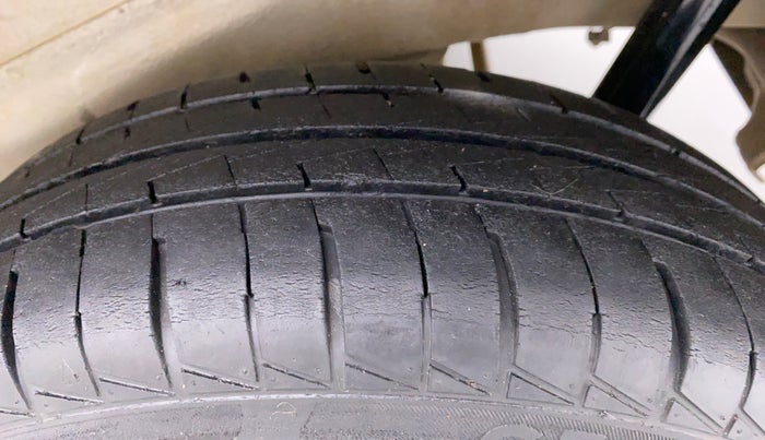 2014 Maruti Wagon R 1.0 VXI, Petrol, Manual, 76,342 km, Left Rear Tyre Tread