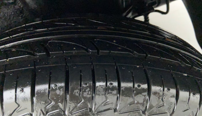 2015 Hyundai Grand i10 SPORTZ 1.1 CRDI, Diesel, Manual, 87,143 km, Left Rear Tyre Tread