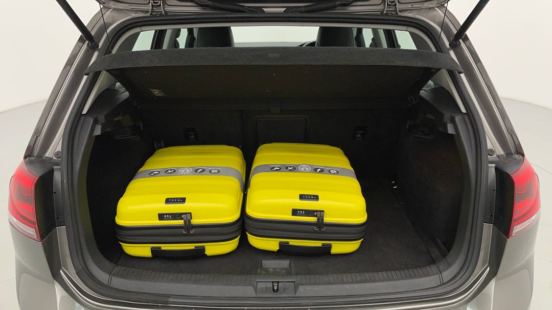 2016 Volkswagen Golf 110 Tsi Highline, Automatic, 93585 km, Boot Inside View with Luggage