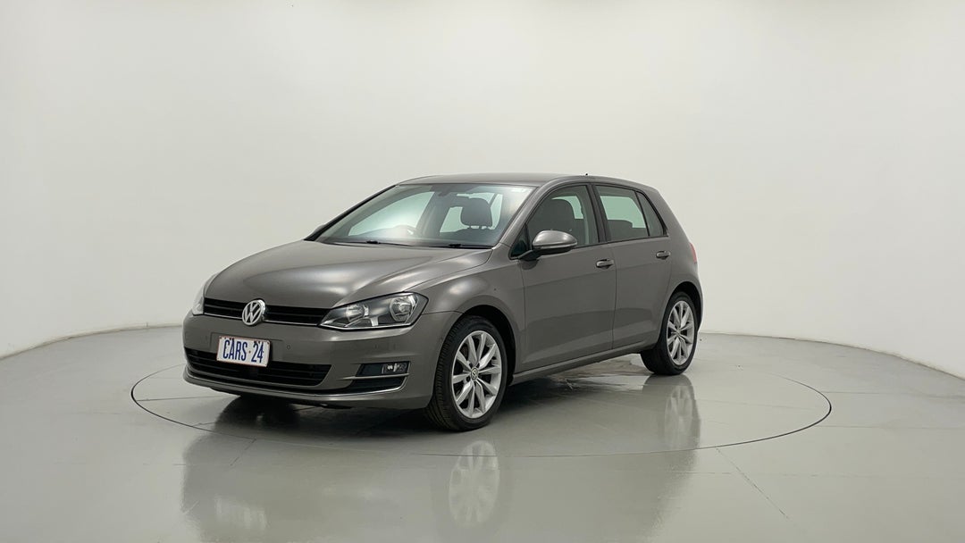 2016 Volkswagen Golf 110 Tsi Highline, Automatic, 93585 km, Left Front Diagonal (45- Degree) View