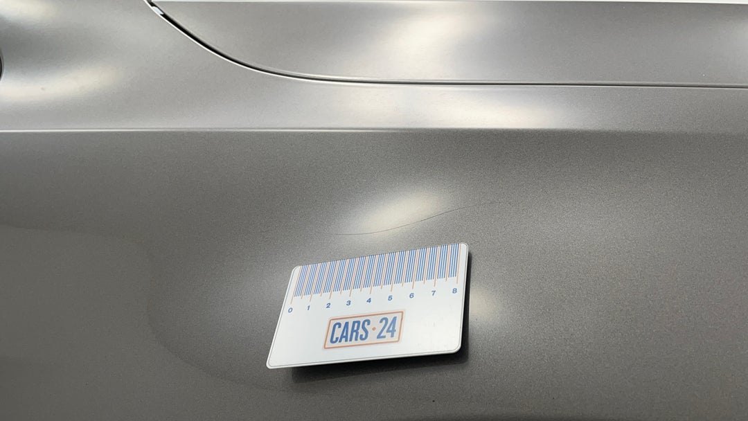 2016 Volkswagen Golf 110 Tsi Highline, Automatic, 93585 km, Quarter Panel Front RHS Guard Scratch