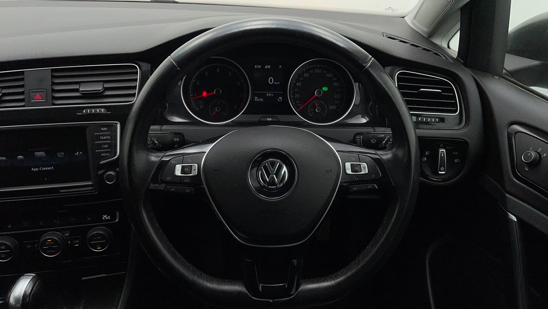2016 Volkswagen Golf 110 Tsi Highline, Automatic, 93585 km, Steering Wheel Close-up