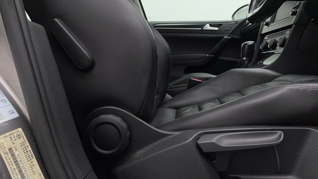 2016 Volkswagen Golf 110 Tsi Highline, Automatic, 93585 km, Drivers Side Adjustment Panel