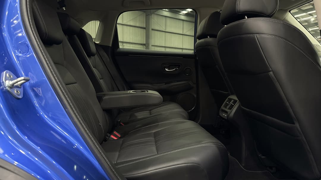 2023 Honda Zr-v Vti Lx, Automatic, 22322 km, Right Side Rear Door Cabin View